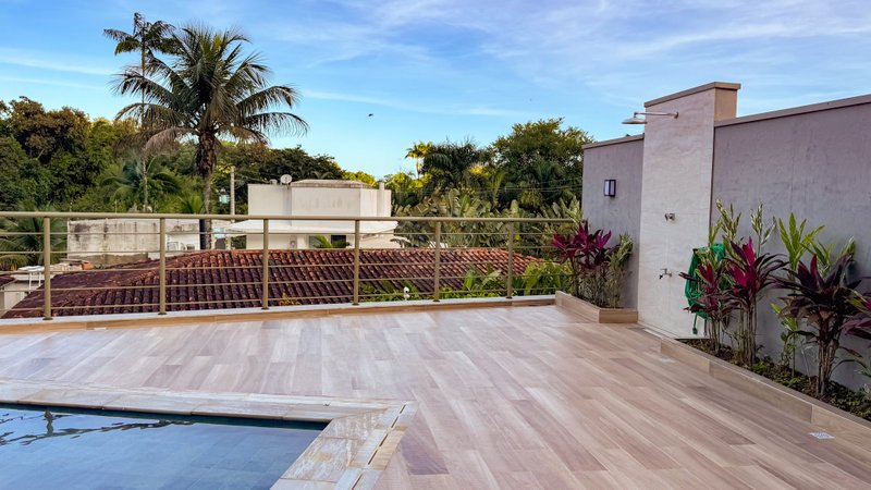 Casa em Condomínio na Praia de Juquehy - VENDA e LOCAÇÃO ANUAL - São Sebastião - 