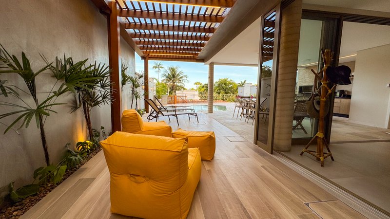 Casa em Condomínio na Praia de Juquehy - VENDA e LOCAÇÃO ANUAL - São Sebastião - 