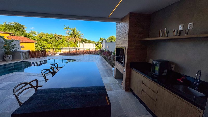 Casa em Condomínio na Praia de Juquehy - VENDA e LOCAÇÃO ANUAL - São Sebastião - 