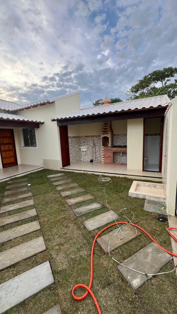Casa à venda com 1 quarto, 45m² - Foto 1