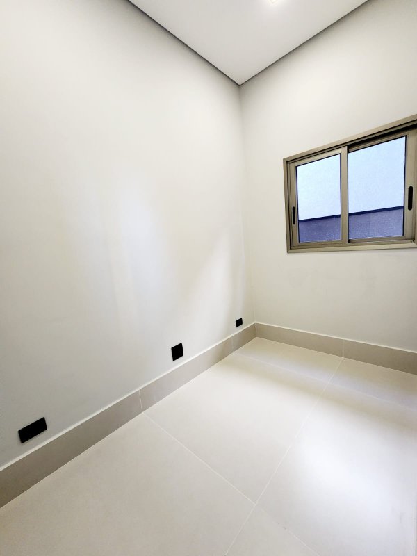 Casa à venda em condomínio de luxo Rua Sabiá Santana de Parnaíba - 