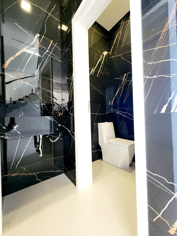 Casa à venda em condomínio de luxo Rua Sabiá Santana de Parnaíba - 