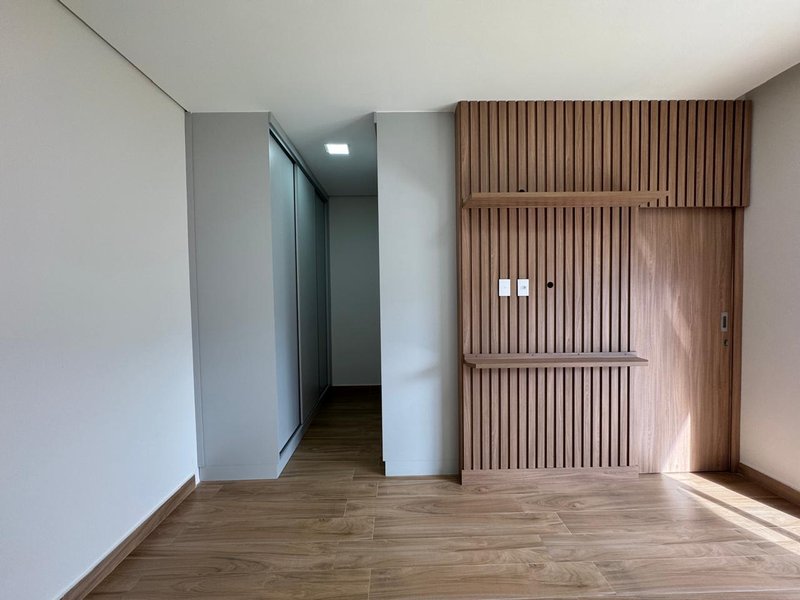 Casa térrea à venda no Swiss Park Rodovia Anhangüera Campinas - 