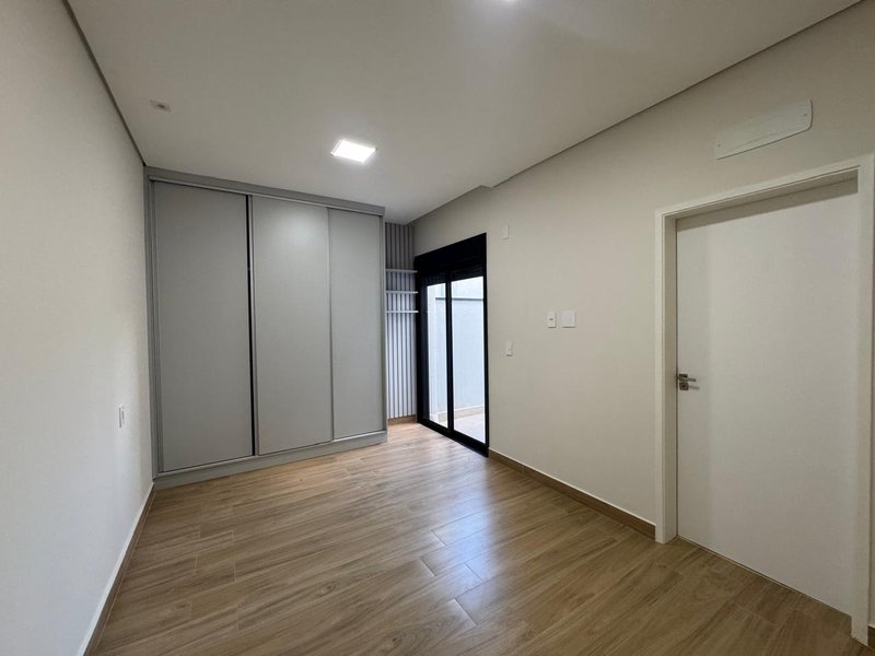 Casa térrea à venda no Swiss Park Rodovia Anhangüera Campinas - 
