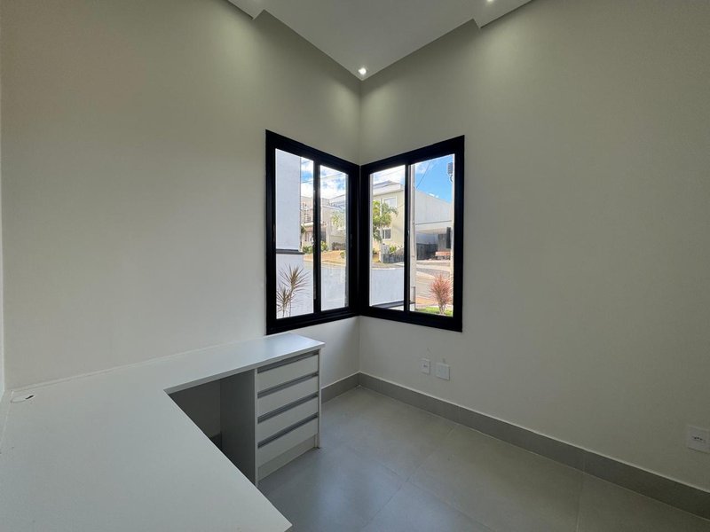 Casa térrea à venda no Swiss Park Rodovia Anhangüera Campinas - 