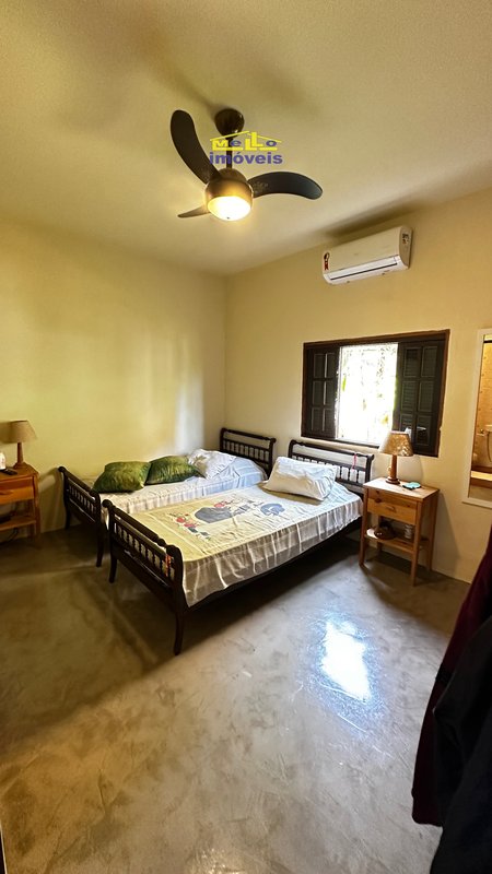 Casa á venda em uma travessa da Estrada do cascalho Estrada do Cascalho São Sebastião - 