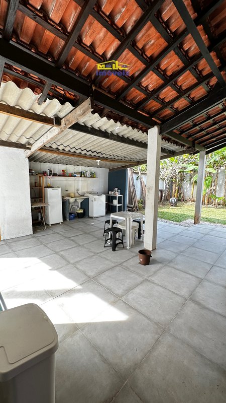 Casa á venda em uma travessa da Estrada do cascalho Estrada do Cascalho São Sebastião - 