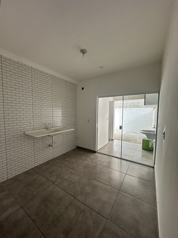 CASA INDIVIDUAL STO ANTONIO Rua Robert Nesta Marley Franco da Rocha - 