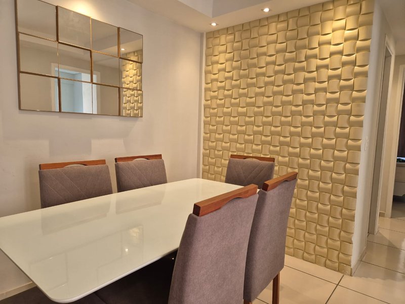 63m². 3 quartos (1 suíte). Móveis planejados. Piso em porcelanato Rua Jorge de Lima Recife - 