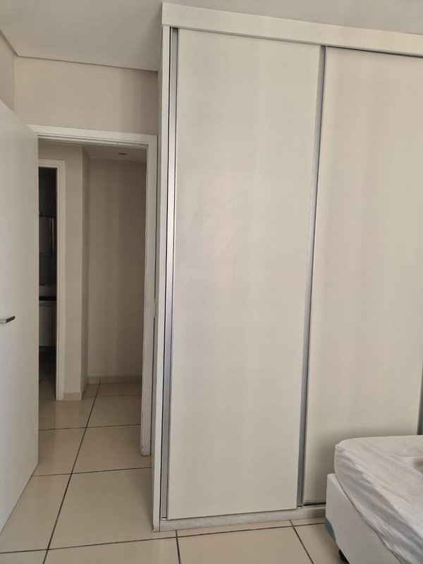 63m². 3 quartos (1 suíte). Móveis planejados. Piso em porcelanato Rua Jorge de Lima Recife - 