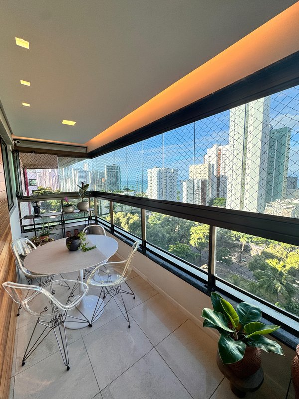 160m². 3 quartos (2 suítes). 2 vagas de garagem. Nascente. Andar alto Rua Visconde de Jequitinhonha Recife - 