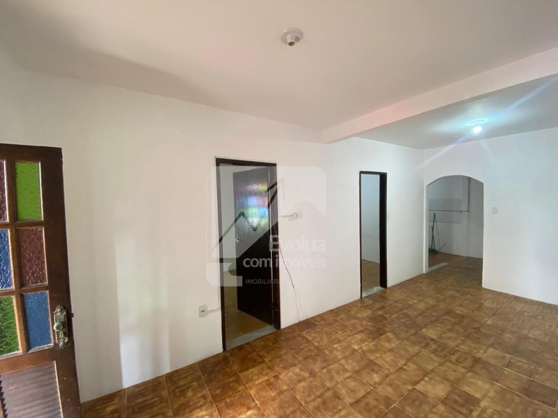 Vendo R$ 180.000 Casa 2/4, Frente de Rua, Nascente - Itapuã - Salvador - Salvador - 