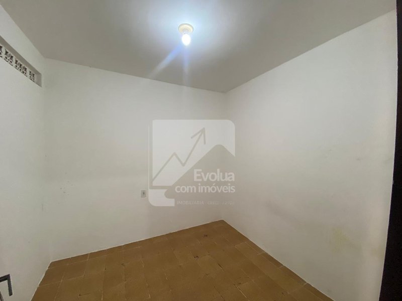 Vendo R$ 180.000 Casa 2/4, Frente de Rua, Nascente - Itapuã - Salvador - Salvador - 