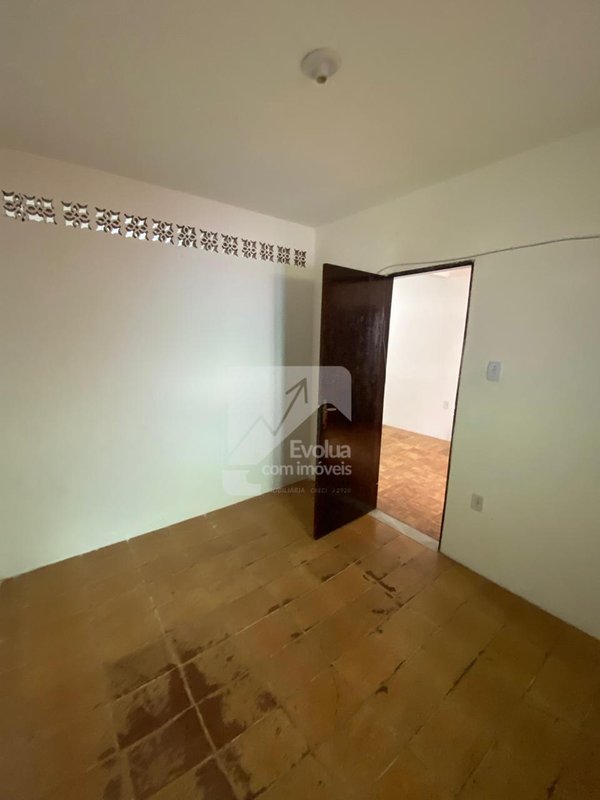 Vendo R$ 180.000 Casa 2/4, Frente de Rua, Nascente - Itapuã - Salvador - Salvador - 