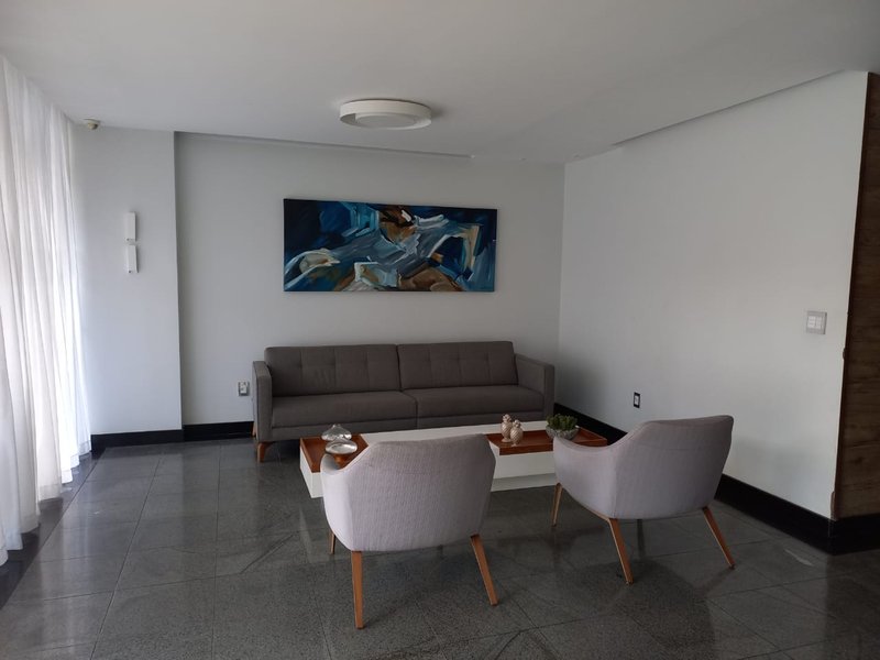 153m². 3 quartos (1 suíte). 2 vagas de garagem cobertas Rua Cônego Romeu Recife - 