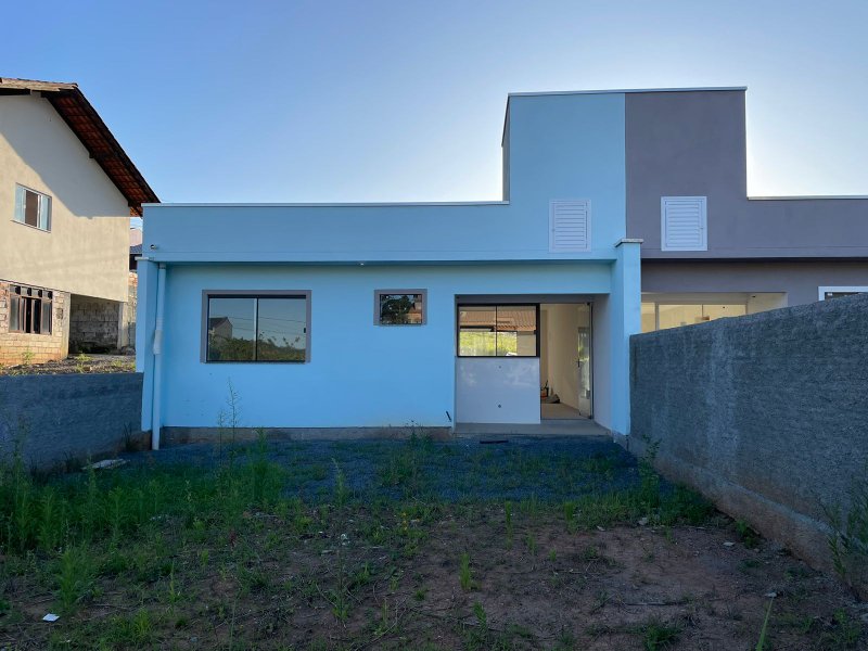Casa na Araponguinhas - Timbó - 