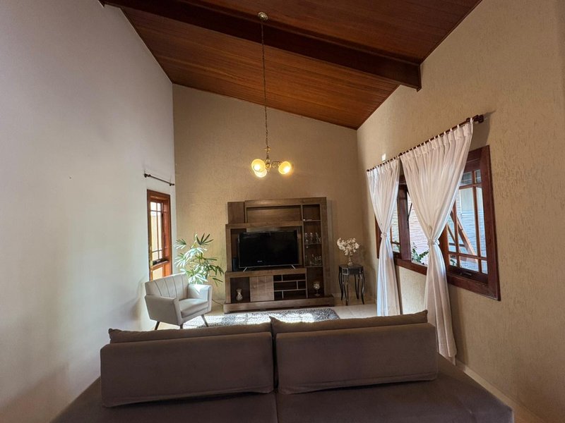 Casa à venda, com 3 quartos, térrea R$ 1.090.000 - Condomínio Saint Claire Sorocaba SP Rua Amélio Mascella Sorocaba - 