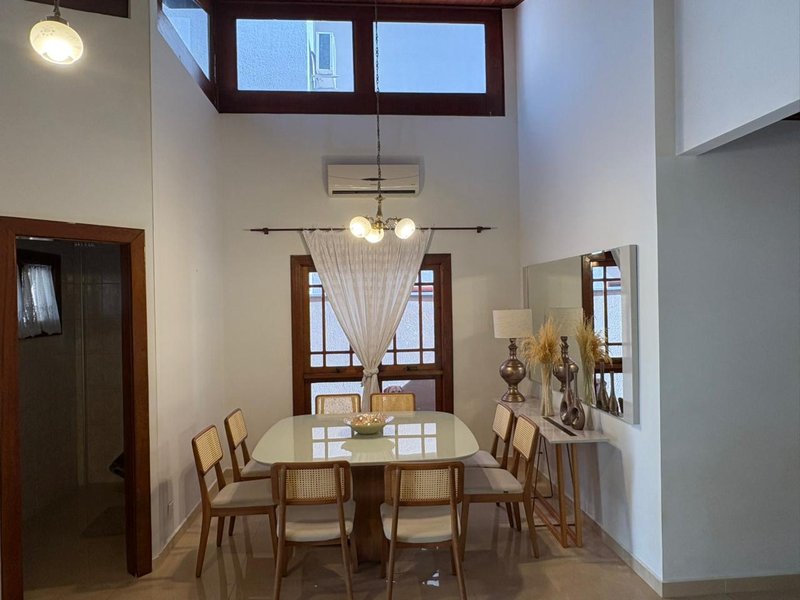 Casa à venda, com 3 quartos, térrea R$ 1.090.000 - Condomínio Saint Claire Sorocaba SP Rua Amélio Mascella Sorocaba - 