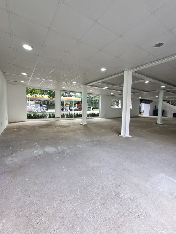ALUGA-SE IMÓVEL COMERCIAL - EXCELENTE LOCALIZAÇÃO - 724M2 - IDEAL PARA CLÍNICAS Avenida São Gualter São Paulo - 