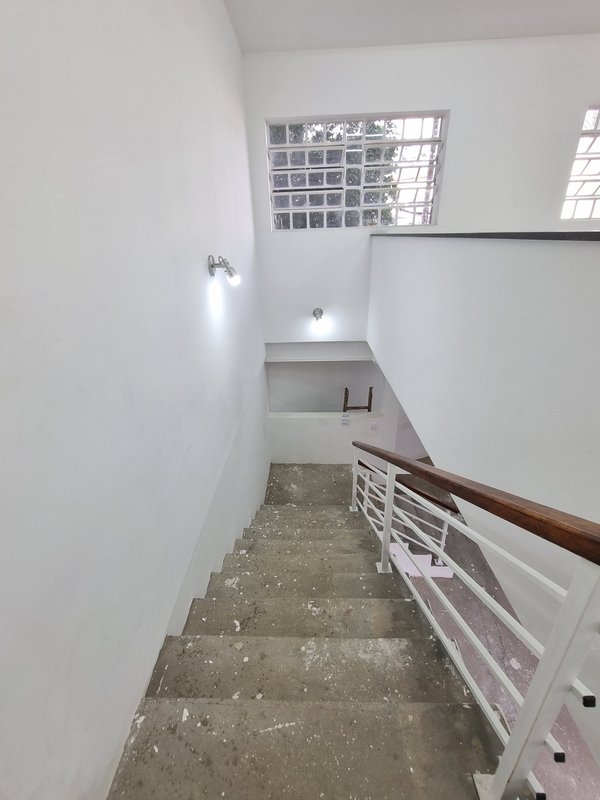 ALUGA-SE IMÓVEL COMERCIAL - EXCELENTE LOCALIZAÇÃO - 724M2 - IDEAL PARA CLÍNICAS Avenida São Gualter São Paulo - 