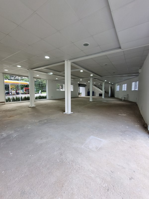 ALUGA-SE IMÓVEL COMERCIAL - EXCELENTE LOCALIZAÇÃO - 724M2 - IDEAL PARA CLÍNICAS Avenida São Gualter São Paulo - 