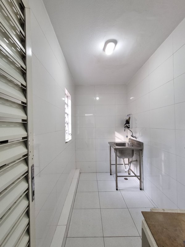 ALUGA-SE IMÓVEL COMERCIAL - EXCELENTE LOCALIZAÇÃO - 724M2 - IDEAL PARA CLÍNICAS Avenida São Gualter São Paulo - 