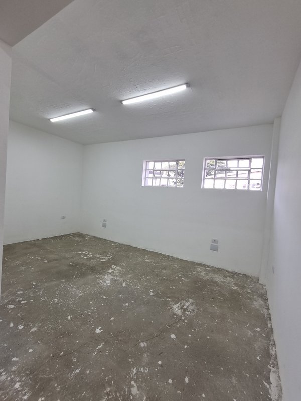 ALUGA-SE IMÓVEL COMERCIAL - EXCELENTE LOCALIZAÇÃO - 724M2 - IDEAL PARA CLÍNICAS Avenida São Gualter São Paulo - 