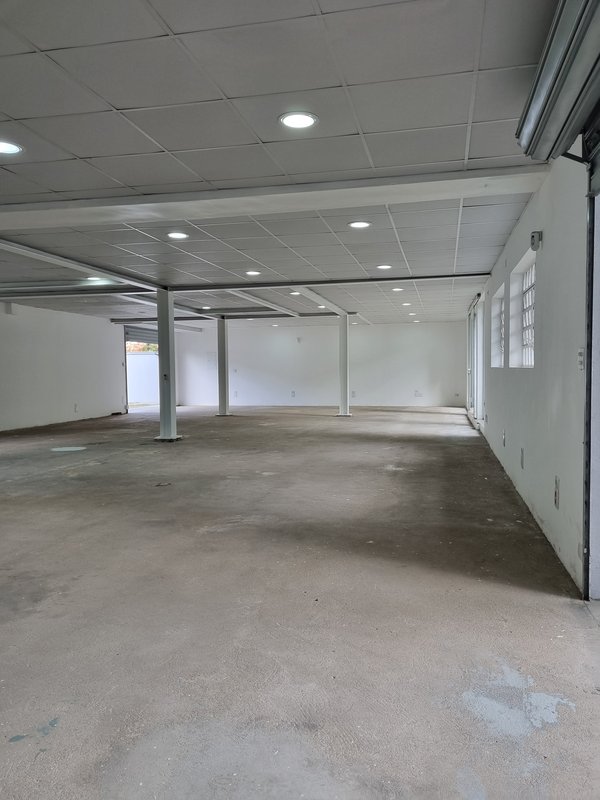 ALUGA-SE IMÓVEL COMERCIAL - EXCELENTE LOCALIZAÇÃO - 724M2 - IDEAL PARA CLÍNICAS Avenida São Gualter São Paulo - 