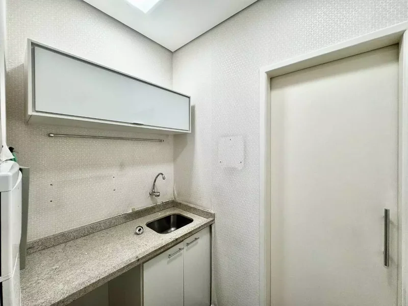 ALUGA-SE CONJUNTO COMERCIAL - 131m2 - PRONTO PARA SUA EMPRESA!!! - 4 VAGAS Avenida das Nações Unidas São Paulo - 