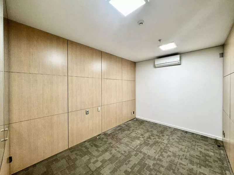 ALUGA-SE CONJUNTO COMERCIAL - 131m2 - PRONTO PARA SUA EMPRESA!!! - 4 VAGAS Avenida das Nações Unidas São Paulo - 