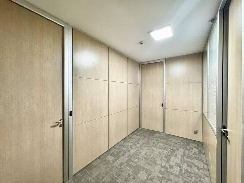 ALUGA-SE CONJUNTO COMERCIAL - 131m2 - PRONTO PARA SUA EMPRESA!!! - 4 VAGAS Avenida das Nações Unidas São Paulo - 