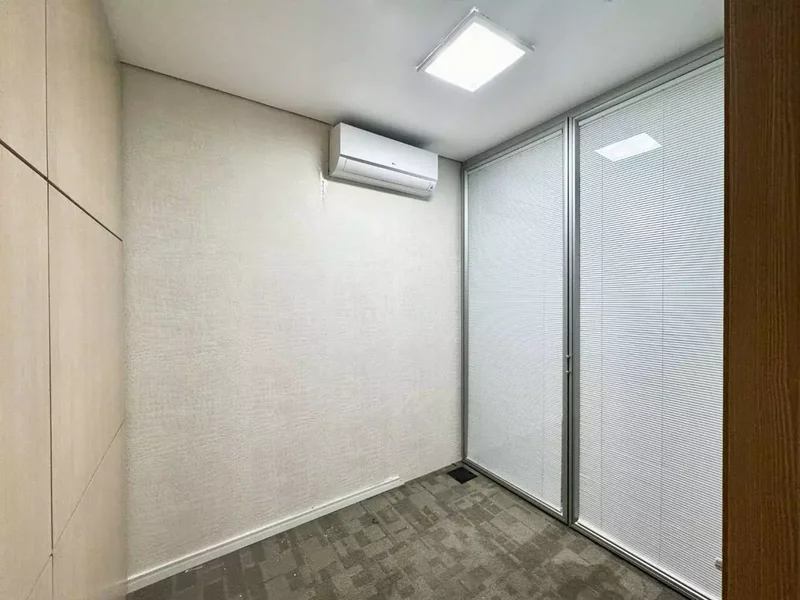 ALUGA-SE CONJUNTO COMERCIAL - 131m2 - PRONTO PARA SUA EMPRESA!!! - 4 VAGAS Avenida das Nações Unidas São Paulo - 