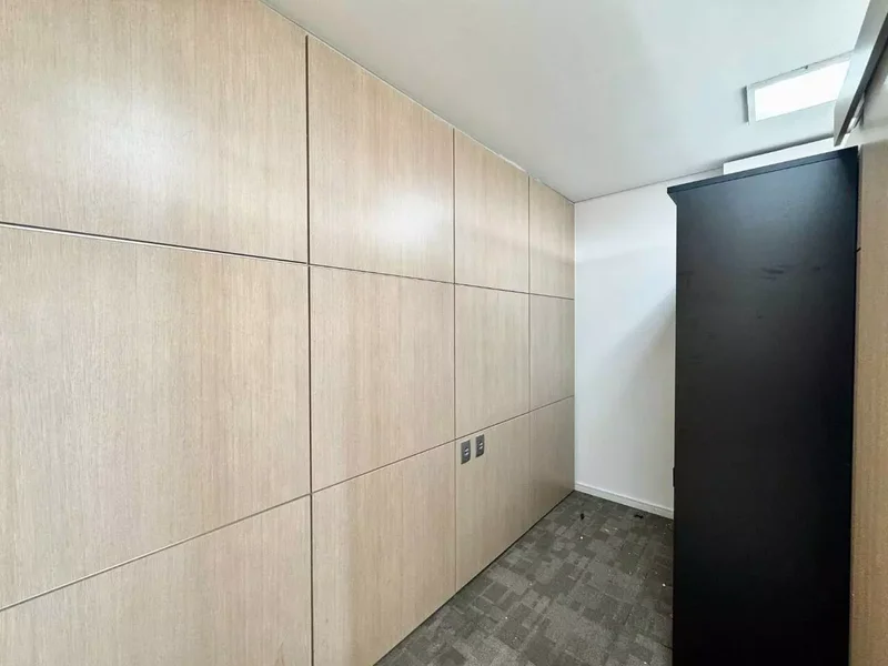 ALUGA-SE CONJUNTO COMERCIAL - 131m2 - PRONTO PARA SUA EMPRESA!!! - 4 VAGAS Avenida das Nações Unidas São Paulo - 
