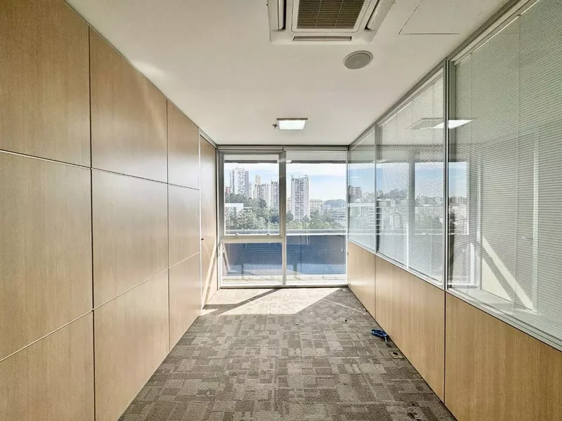 ALUGA-SE CONJUNTO COMERCIAL - 131m2 - PRONTO PARA SUA EMPRESA!!! - 4 VAGAS Avenida das Nações Unidas São Paulo - 