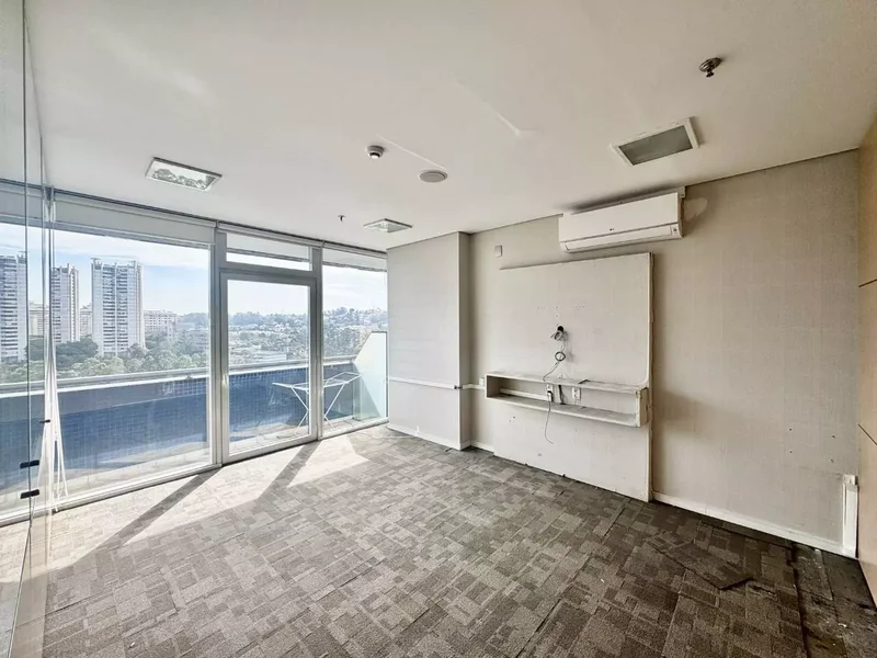 ALUGA-SE CONJUNTO COMERCIAL - 131m2 - PRONTO PARA SUA EMPRESA!!! - 4 VAGAS Avenida das Nações Unidas São Paulo - 