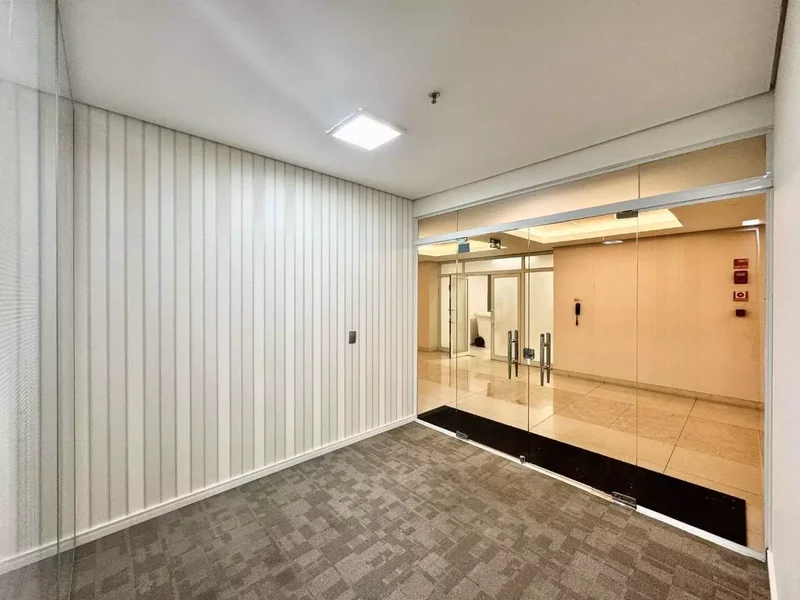 ALUGA-SE CONJUNTO COMERCIAL - 131m2 - PRONTO PARA SUA EMPRESA!!! - 4 VAGAS Avenida das Nações Unidas São Paulo - 