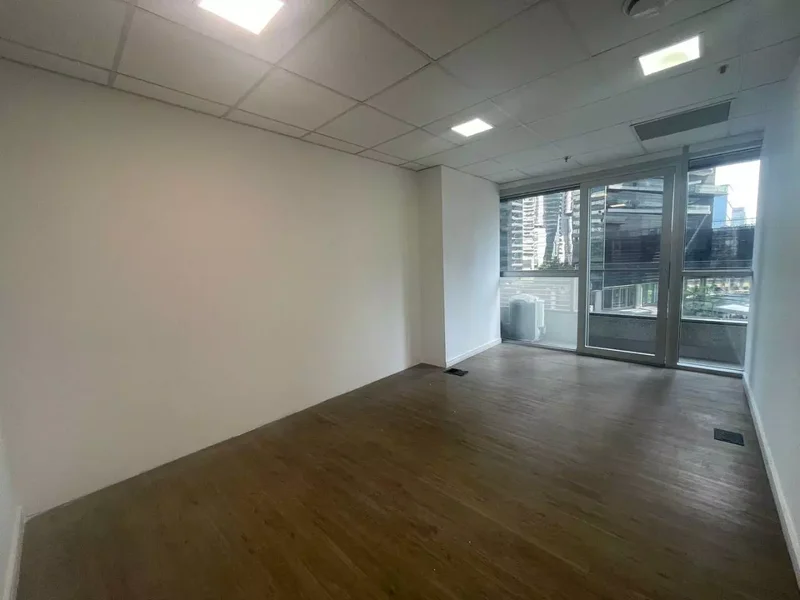 ALUGA-SE CONJUNTO COMERCIAL 83m2 - 2 VAGAS - MELHOR CUSTO BENEFICÍO PARA SEU NEGÓCIO Avenida das Nações Unidas São Paulo - 