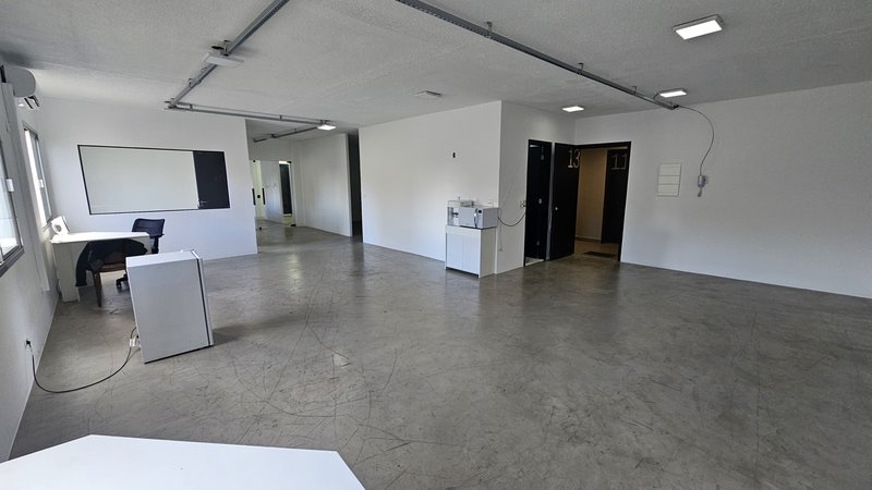 ALUGA-SE SALA COMERCIAL PARA ESCRITÓRIO - 200m2 - 2 VAGAS - Rua Marina Ciufuli Zanfelice São Paulo - 