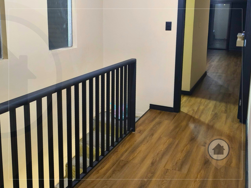 SOBRADO À VENDA COM 107 M² | 3 QUARTOS | 1 SUÍTE | 3 BANHOS | 1 VAGA | VILA MESQUITA/SP! Rua Parianas São Paulo - 