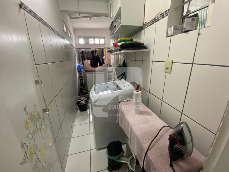 Vendo casa 2/4 em Itapuã por R$ 310.000,00 - Prox. Novo Mix - Salvador - 
