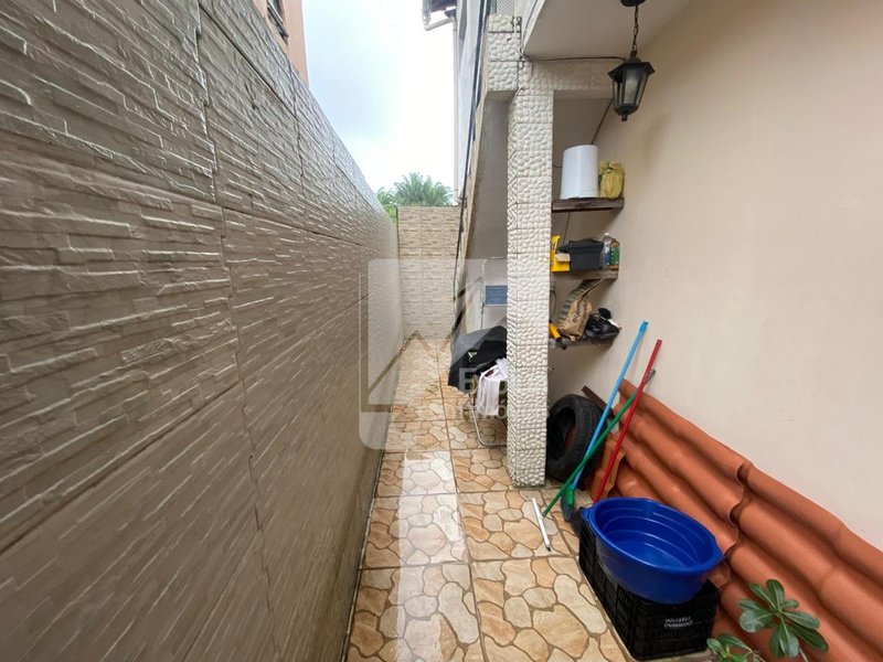 Vendo casa 2/4 em Itapuã por R$ 310.000,00 - Prox. Novo Mix - Salvador - 