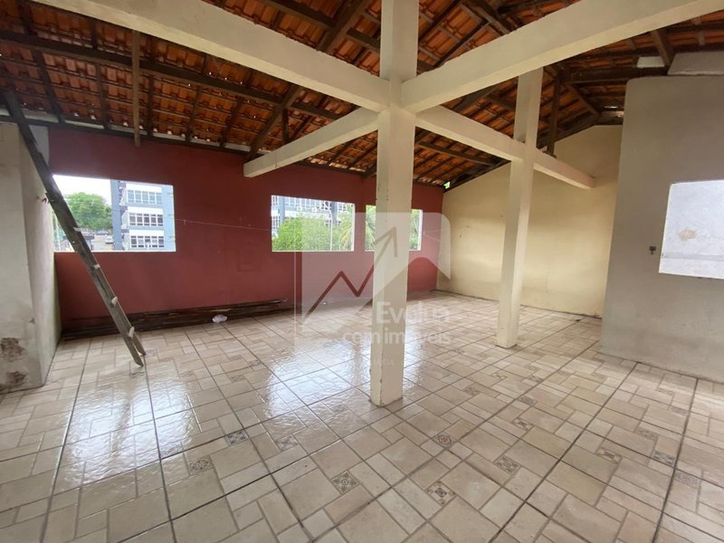 Vendo casa 2/4 em Itapuã por R$ 310.000,00 - Prox. Novo Mix - Salvador - 