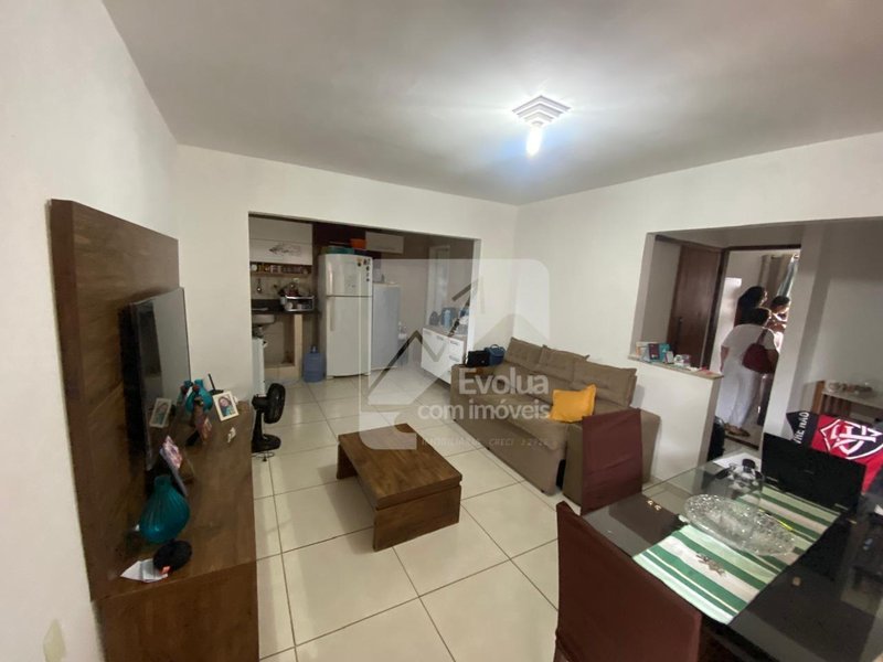 Vendo casa 2/4 em Itapuã por R$ 310.000,00 - Prox. Novo Mix - Salvador - 