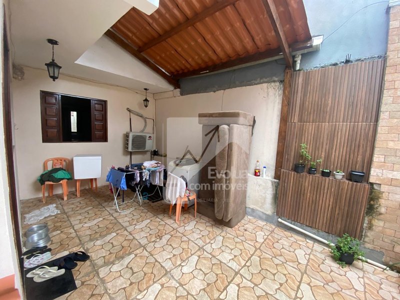 Vendo casa 2/4 em Itapuã por R$ 310.000,00 - Prox. Novo Mix - Salvador - 