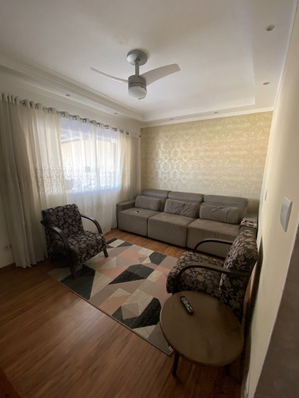Casa- 2Dormitórios- vila Cecília  Mogi das Cruzes - 