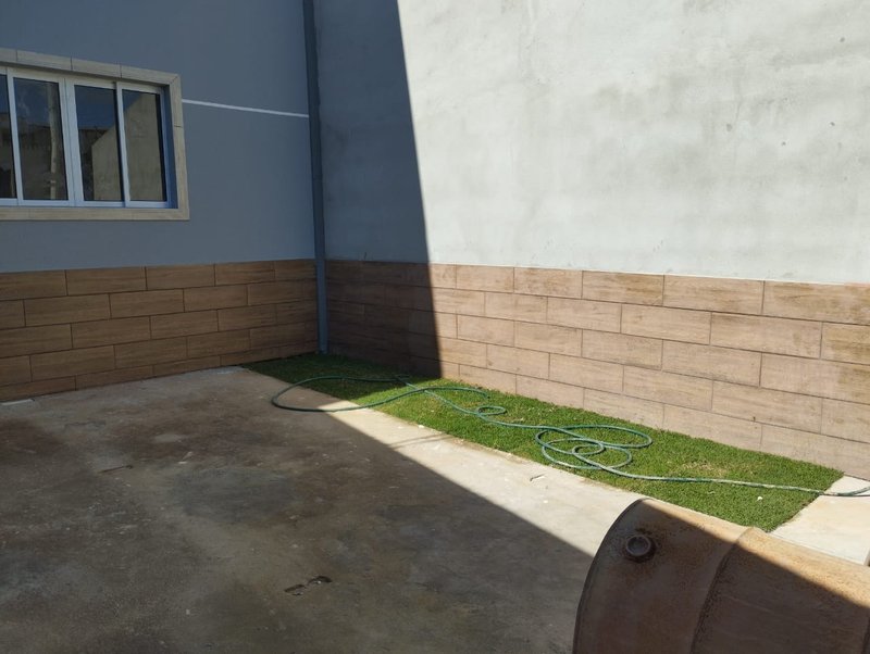 Sobrado com 3 Dormitórios e Quintal Amplo no Jardim Alvorada - Mogi das Cruzes - 