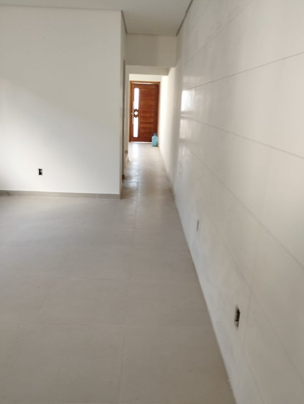 Sobrado com 3 Dormitórios e Quintal Amplo no Jardim Alvorada - Mogi das Cruzes - 