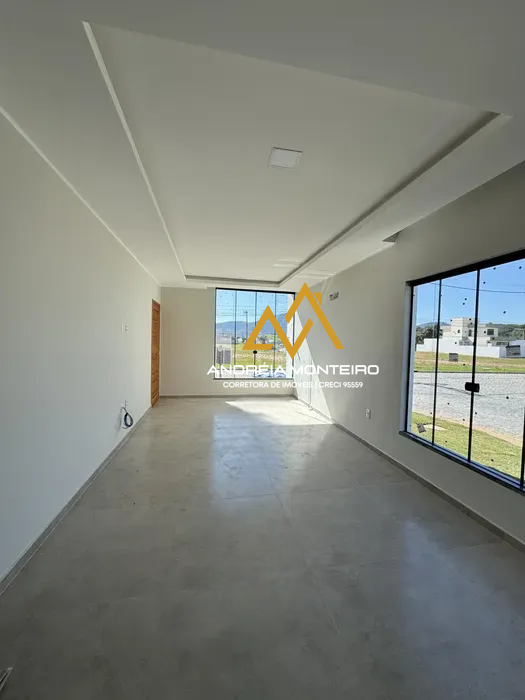 Casa com 3 dormitórios à venda, 240m² por R$ 580.000 - Cond. Dom Village (Ubatiba)-Maricá Rodovia Vereador Oldemar Guedes Figueiredo Km 04 Maricá - 