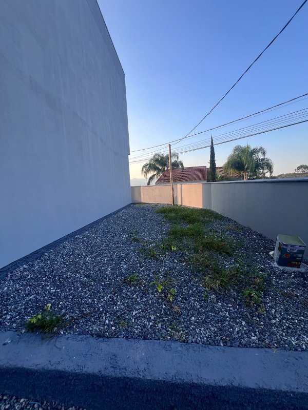 SOBRADO COM 2 DORMITÓRIOS NA LIMEIRA - Brusque - 