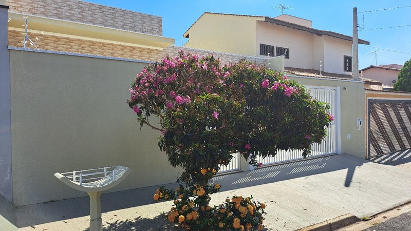 Excelente casa com 03 dormitórios para venda - Jardim Esplanada - Indaiatuba - SP Rua Médico Edmundo de Lima Pontes Indaiatuba - 